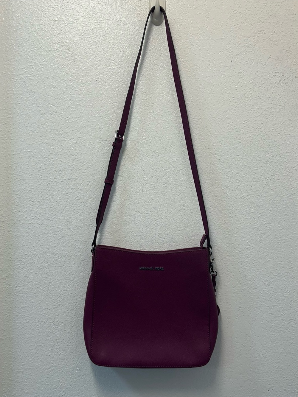 Michael Kors Jet Set Large Saffiano Leather Messenger Bag ,Garnet